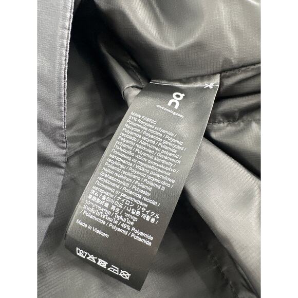 On Black Navy Insulator Jacket Size M - Picture 8 of 11